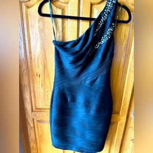 Nikibiki One Shoulder Beaded Strap Black Ruched Formal Dress w/ Zipper Medium